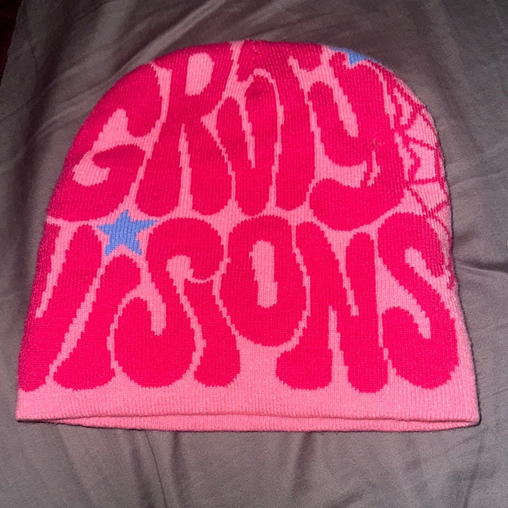 Spider pink beanie